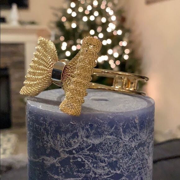 Jewelry - Gold Bow bracelet